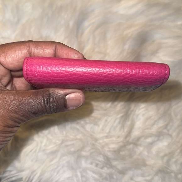 GUCCI SWING LEATHER KEY CASE EUC - Picture 6 of 9